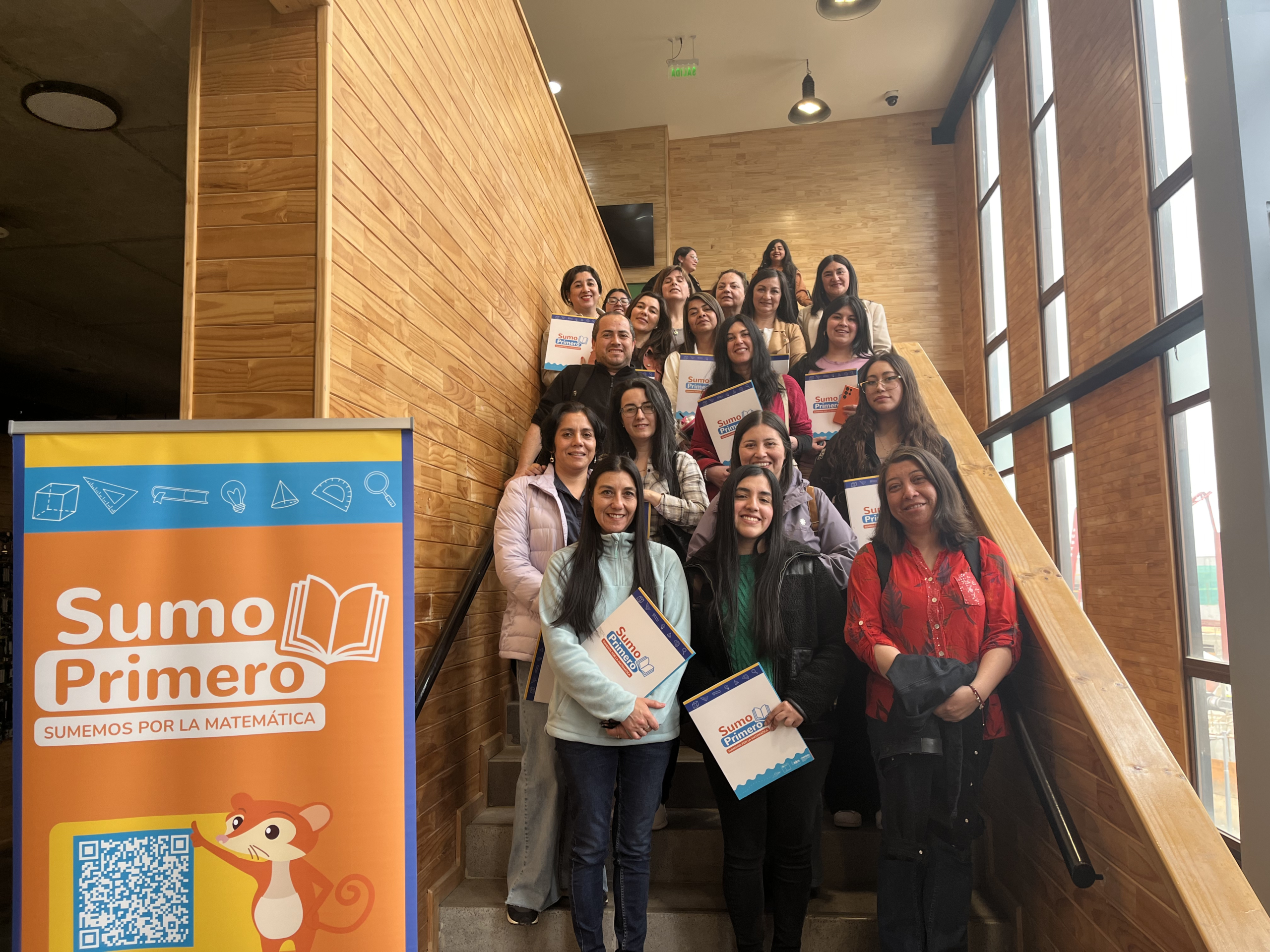ULagos cierra exitoso curso “Sumo Primero” con docentes del archipiélago