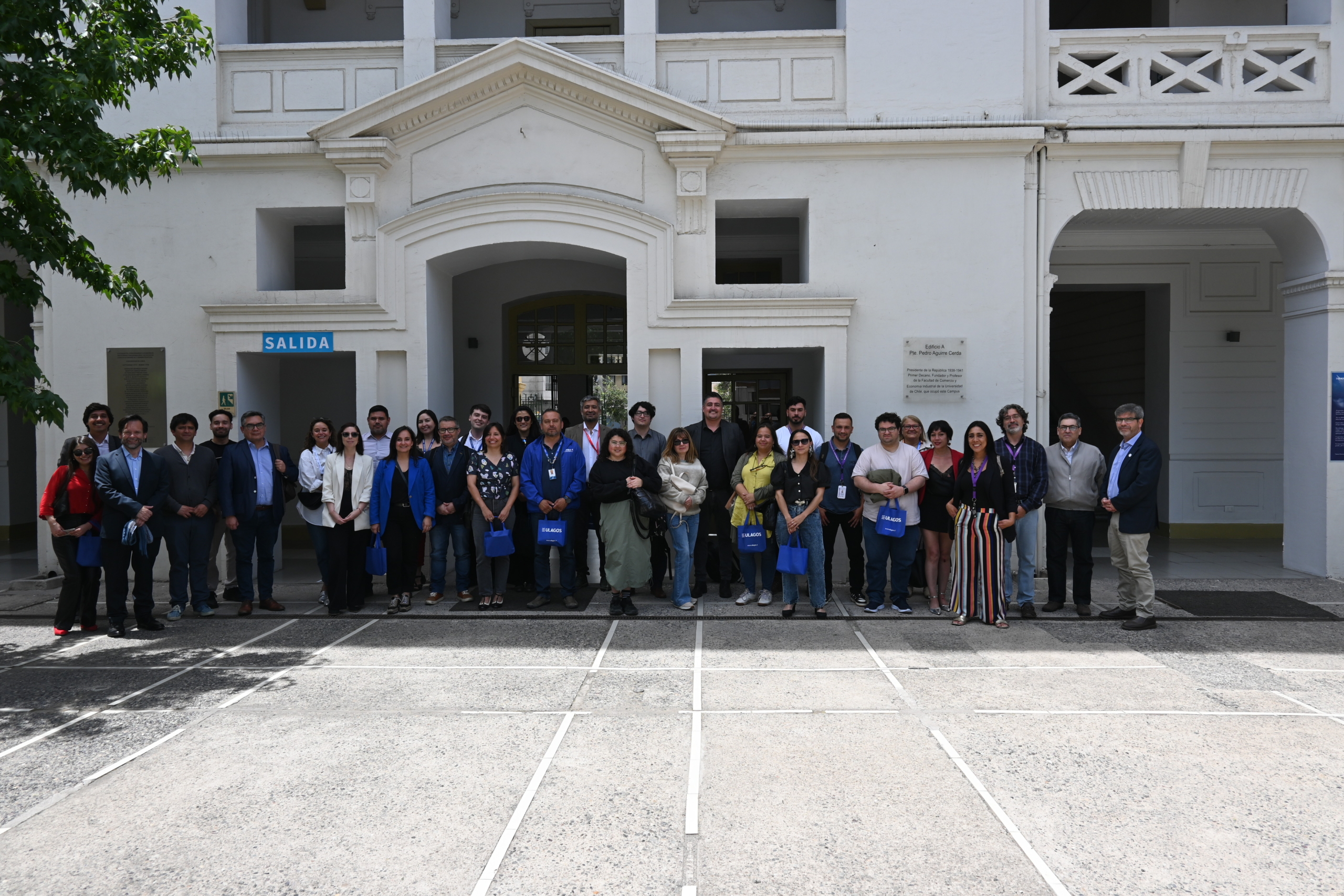 ULagos Santiago realiza seminario sobre innovación local con amplia participación municipal