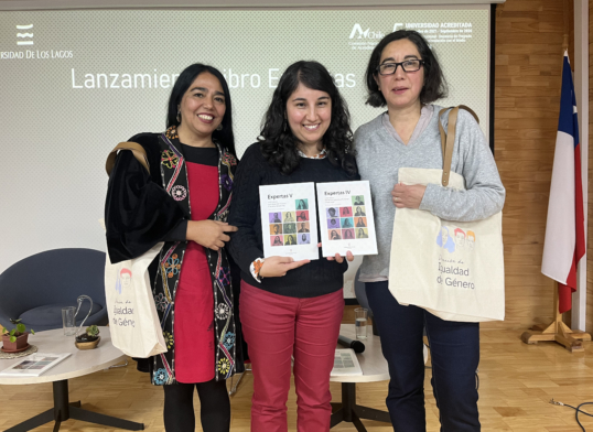 ULagos Chiloé conmemoró el Día de la Mujer con lanzamiento del libro “Expertas”