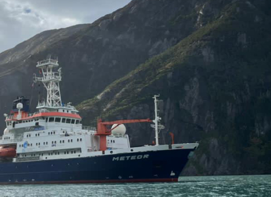 Investigadores ULagos se suman a expedición internacional que estudia las FAN’s en la Patagonia