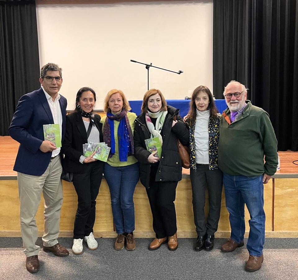 Académicos/as ULagos presentan libro sobre innovación educativa en el aula