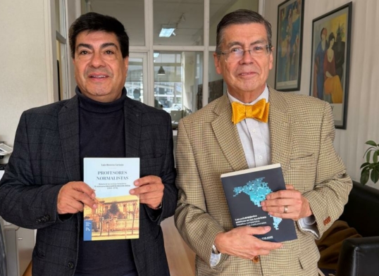 Ex rector de la U de Chile visita a la ULagos