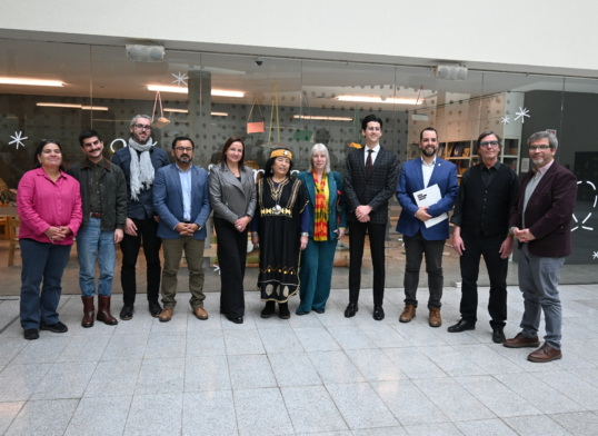 Desde el sur al mundo: ULagos impulsa recital poético que afianza la identidad regional
