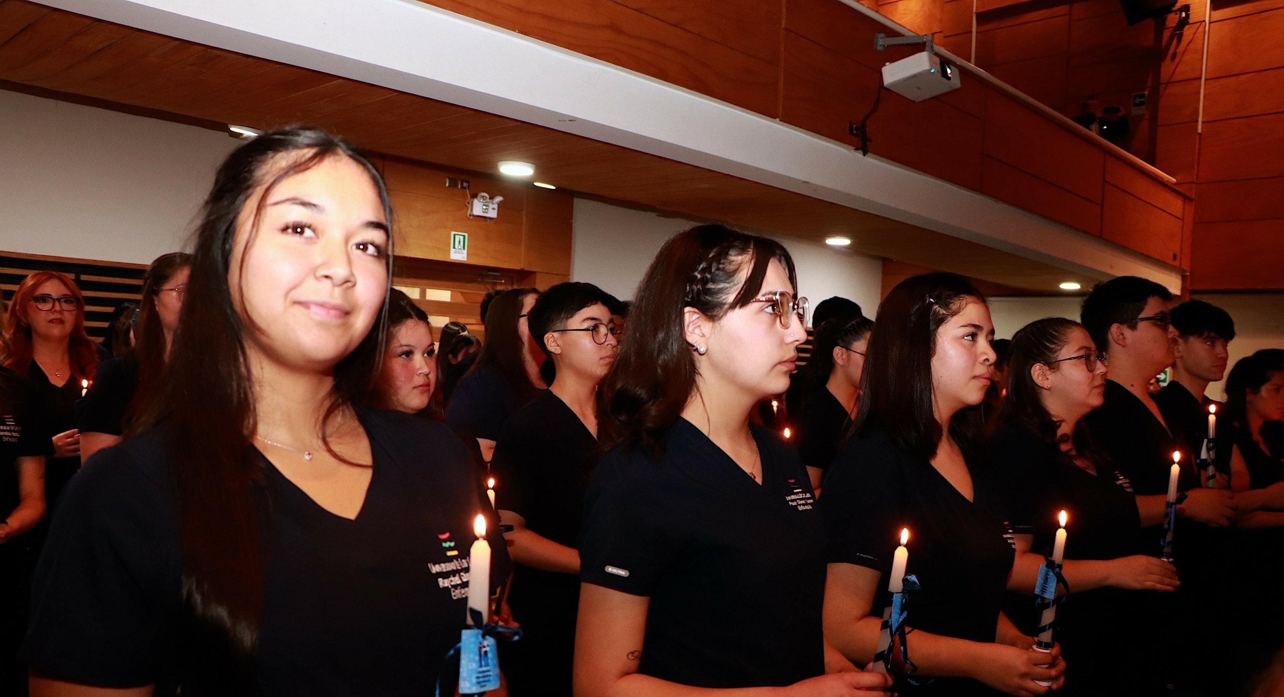 Investidura de enfermería: Vocación de servicio a la comunidad