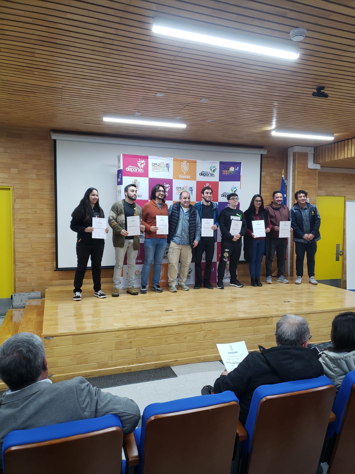 Exitoso cierre del Curso de Administración Deportiva en Castro reunió a gestores, estudiantes y dirigentes deportivos
