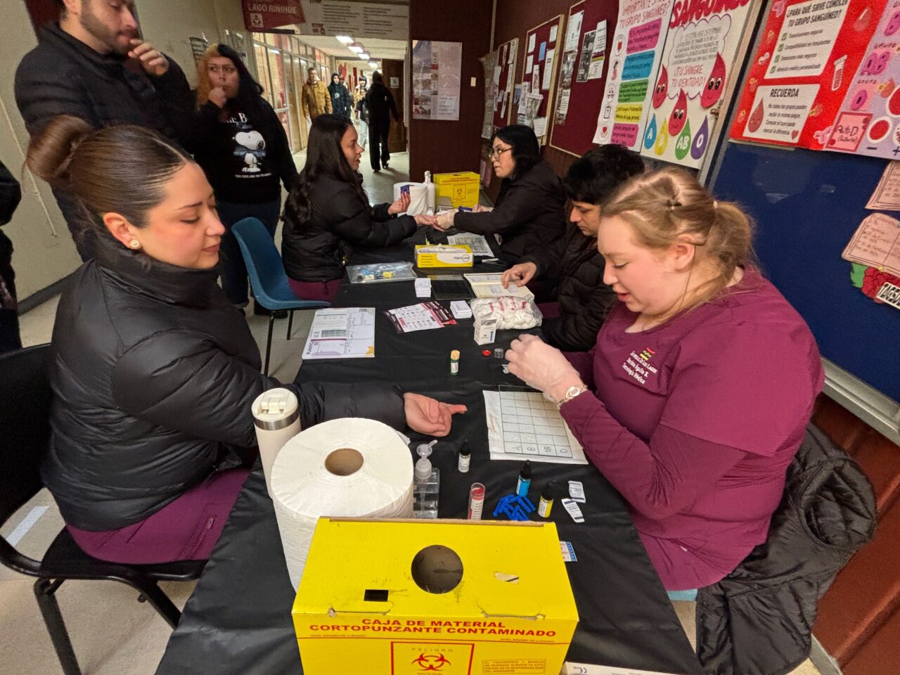 Feria de Salud: estudiantes de Tecnología Médica cofirman su vocación de servicio a la comunidad