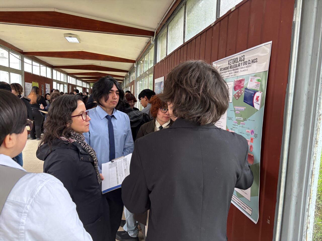 Estudiantes de Química y Farmacia vivieron experiencia de divulgación del conocimiento ante público