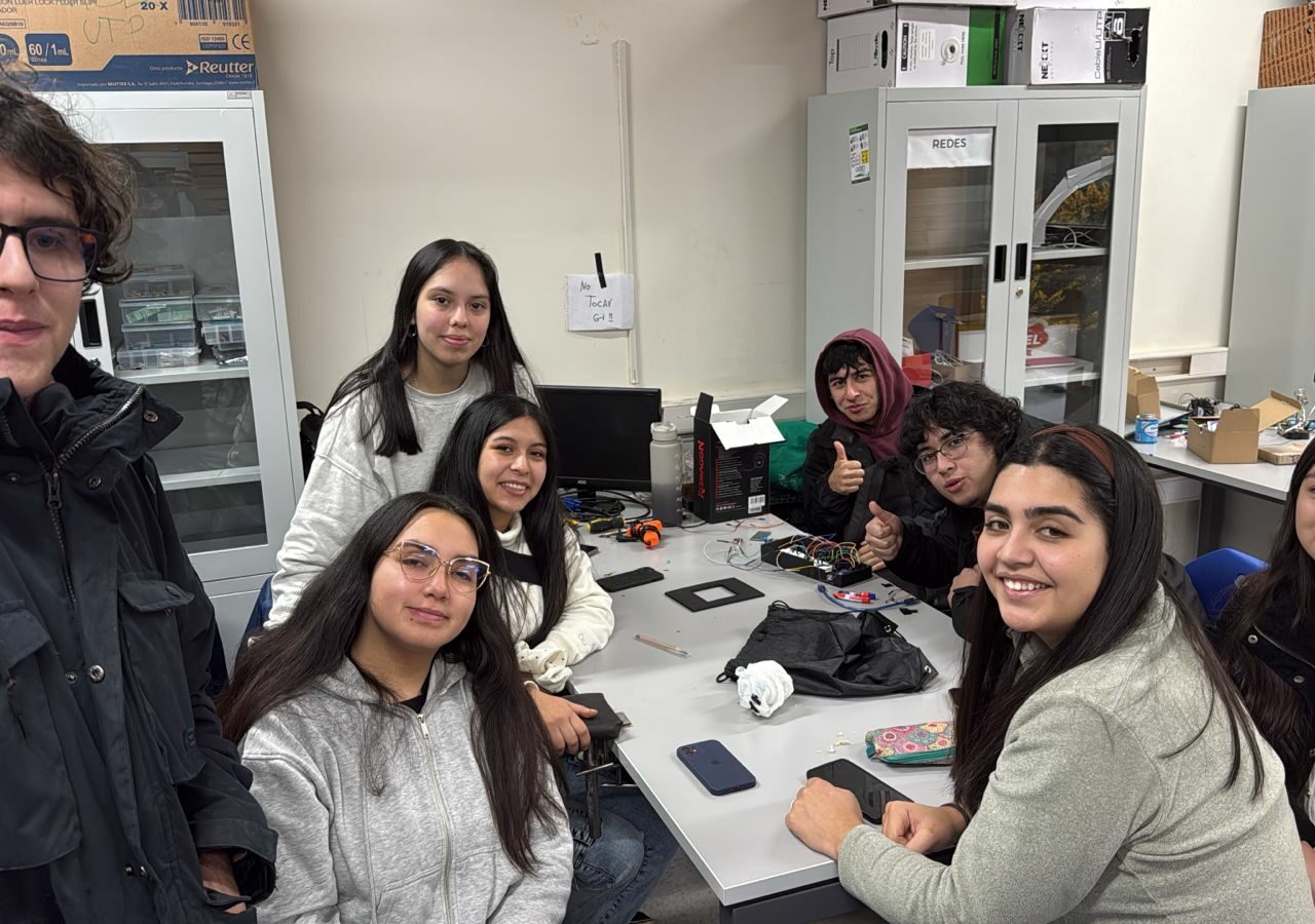 Estudiantes ULagos desarrollan innovadoras ayudas técnicas que mejoran la autonomía de personas mayores