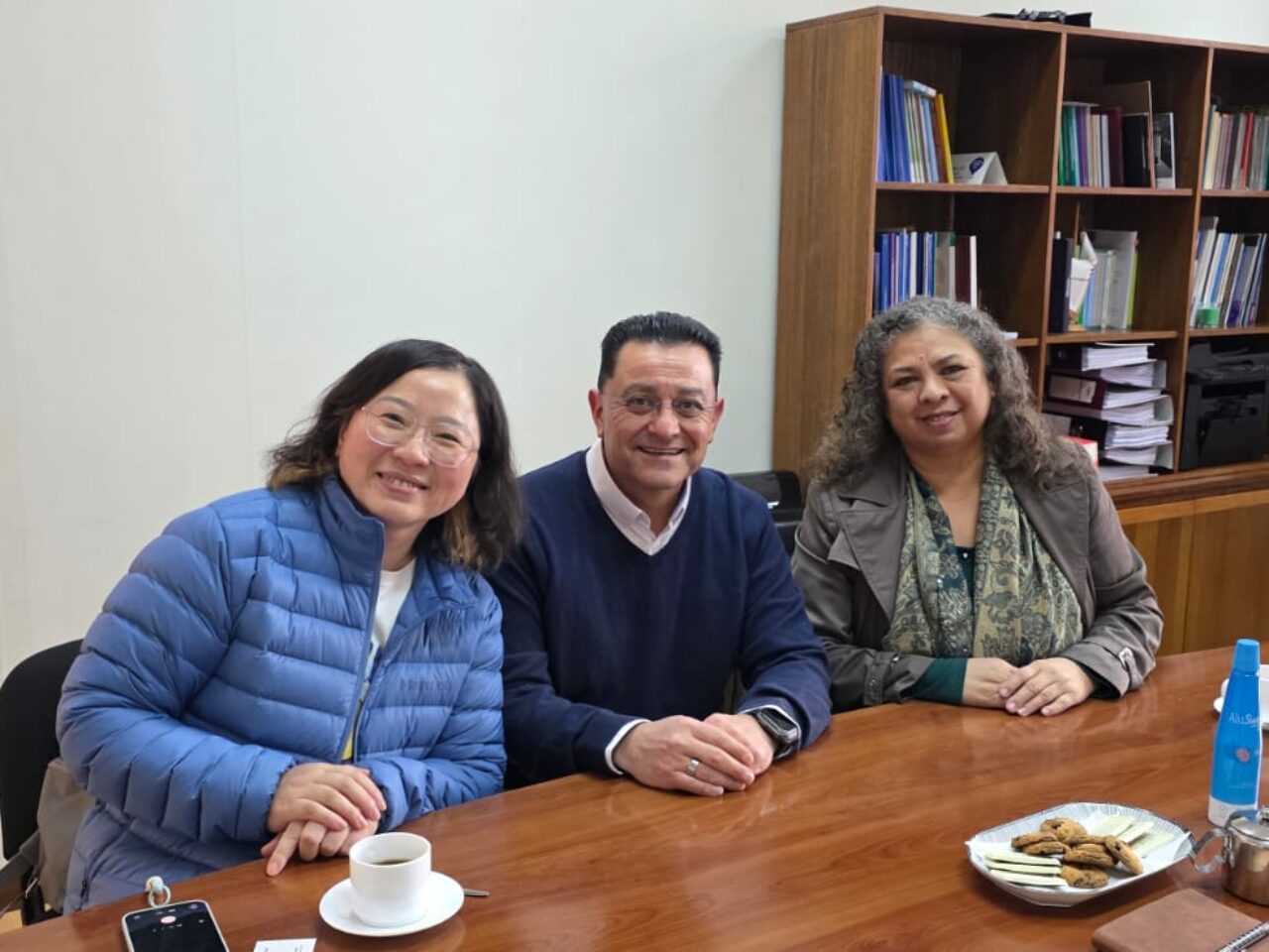 Visita de académica de la Universidad de Fudan impulsa la competitividad docente y estudiantil en la universidad de Los Lagos