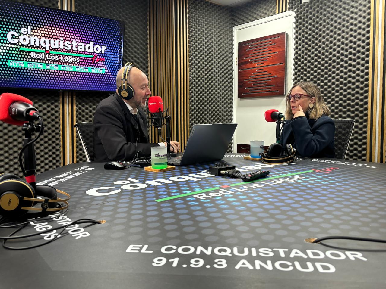 Académica ULagos analiza ley “Escucha su corazón” en radio El Conquistador FM