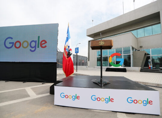 Proyecto chileno-argentino investigará impactos de los data centers en el Cono Sur