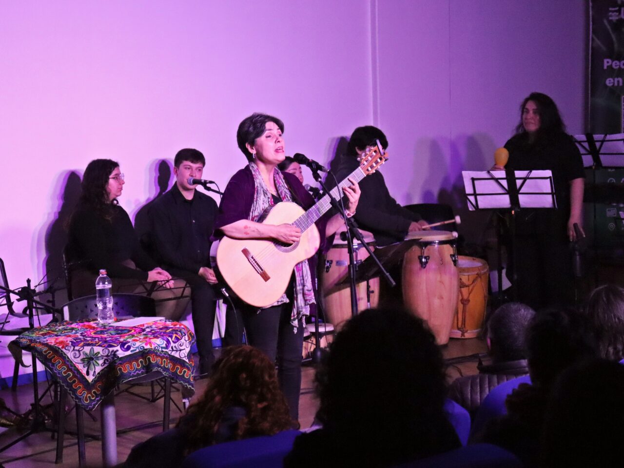 Elizabeth Morris cautivó al público con multitudinario concierto en la ULagos