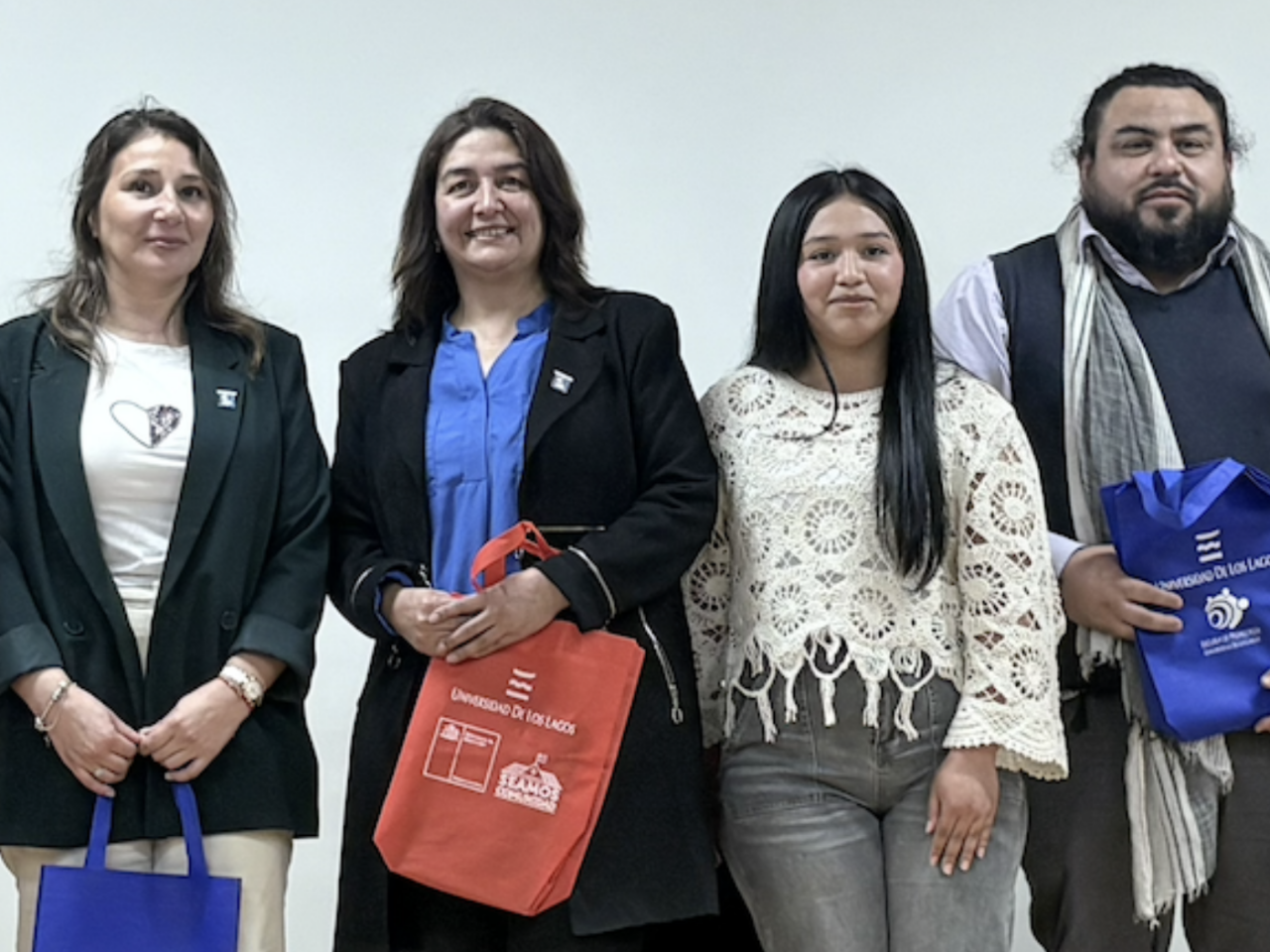 ULagos promueve la reflexión sobre inclusión en conversatorio con profesionales de la Escuela Luis Uribe Díaz de Castro