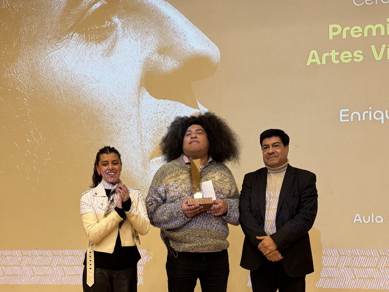 Acordeonista de Caguach Enrique Millán Unquén recibió el Premio Víctor Jara