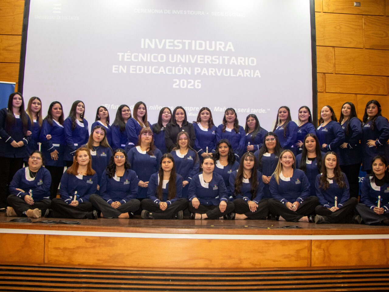Ceremonia de la Luz marca el inicio de la inserción laboral temprana de estudiantes de Técnico en Educación Parvularia