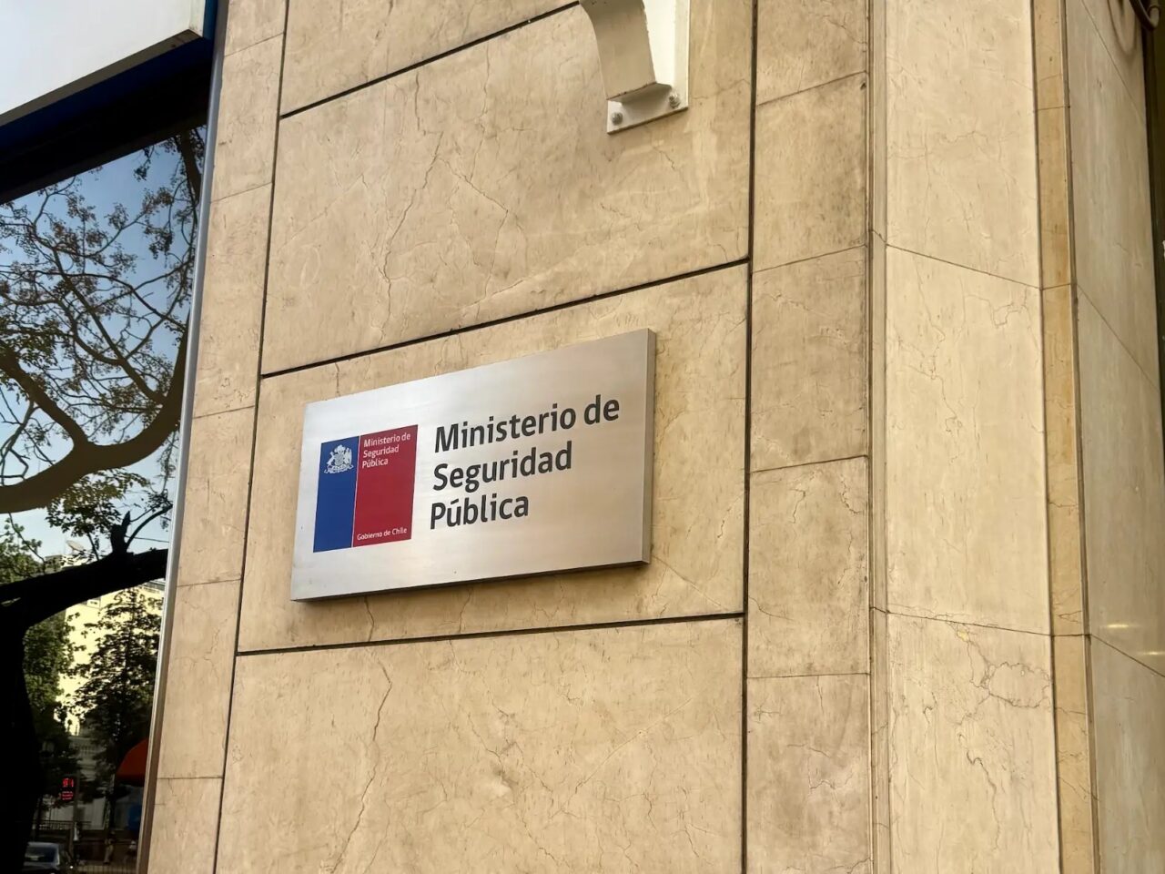 ULagos fortalece competencias de funcionarios públicos para la aplicación de la Ley Karin