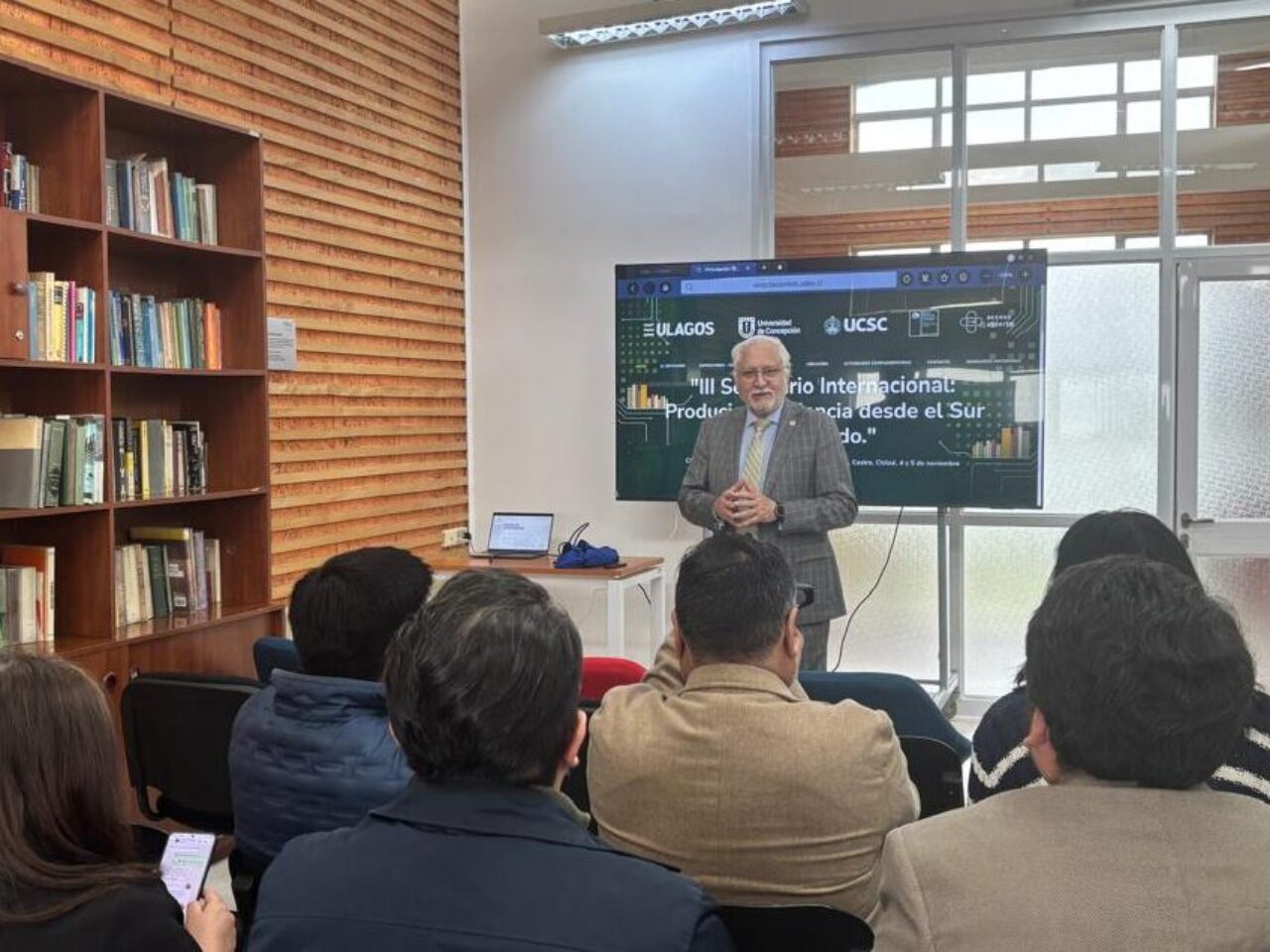 Biblioteca ULagos Osorno estrena Sala de Investigadores